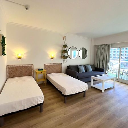 פואנגירולה Pyr Beach And Pool Studio I מראה חיצוני תמונה