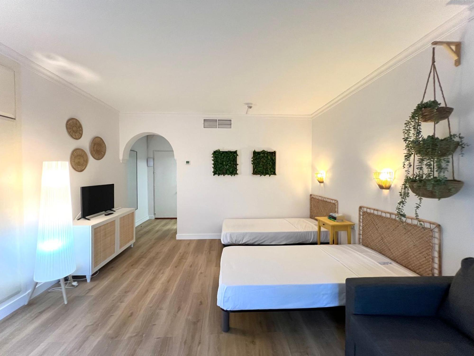 פואנגירולה Pyr Beach And Pool Studio I מראה חיצוני תמונה