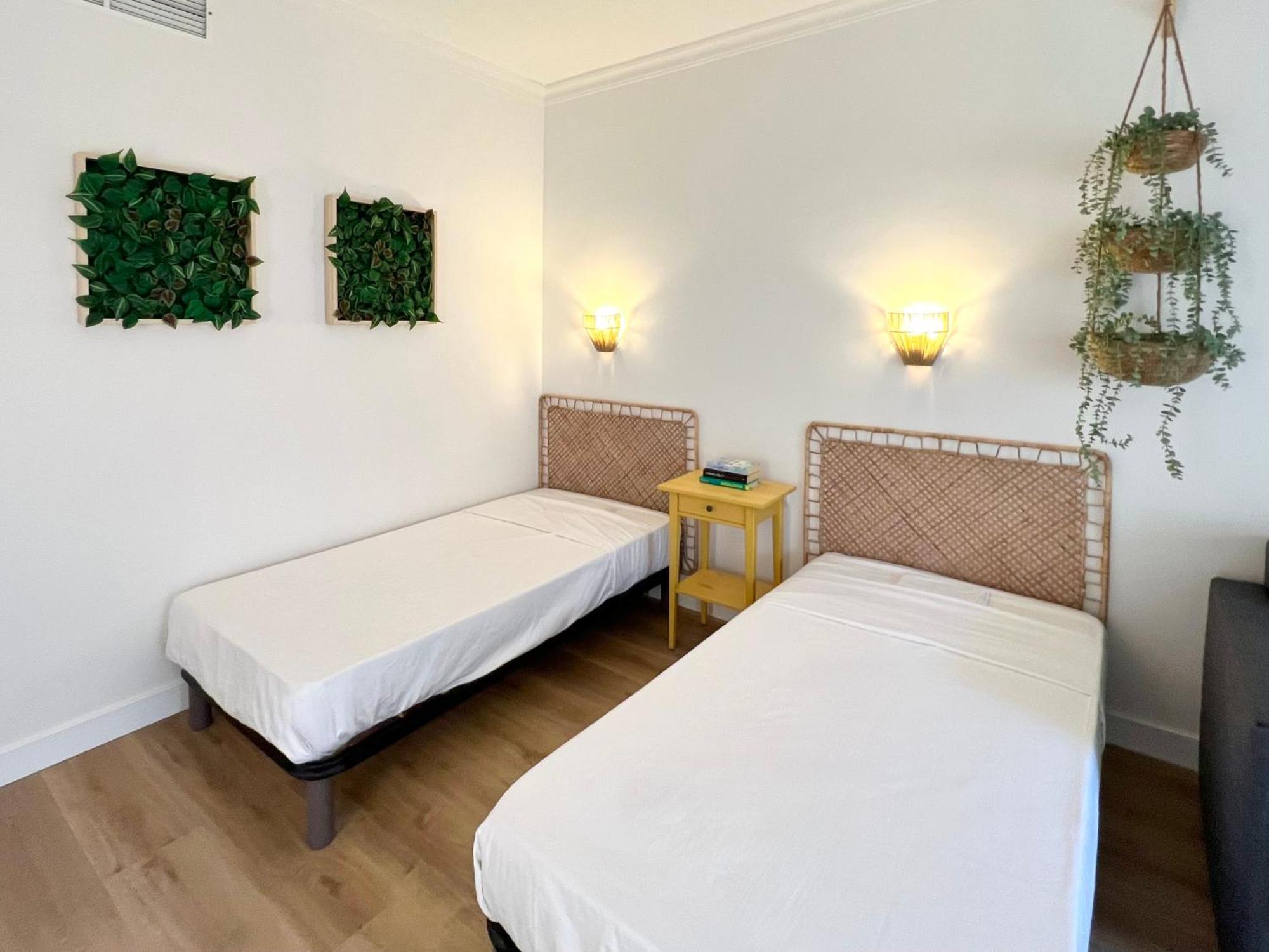 פואנגירולה Pyr Beach And Pool Studio I מראה חיצוני תמונה